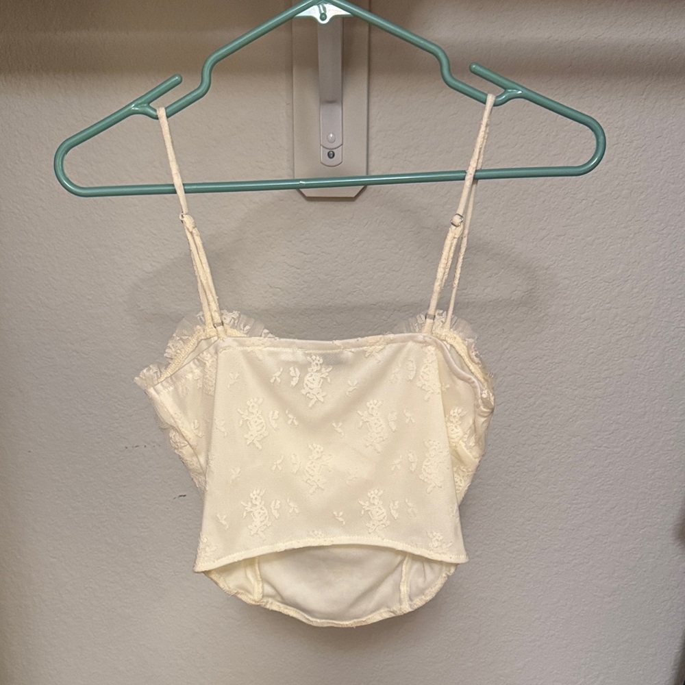 Lush Ivory Lace Camisole - Picture 5 of 6